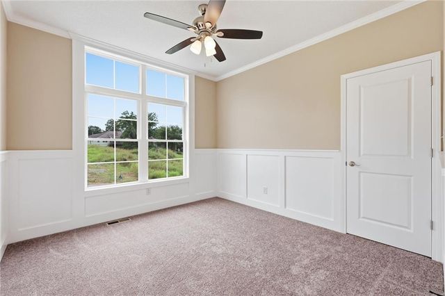 7402 Palmer Avenue, Kansas City, MO 64133