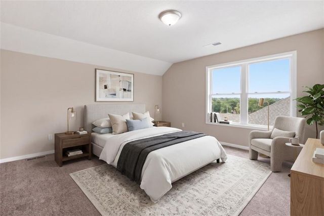7402 Palmer Avenue, Kansas City, MO 64133