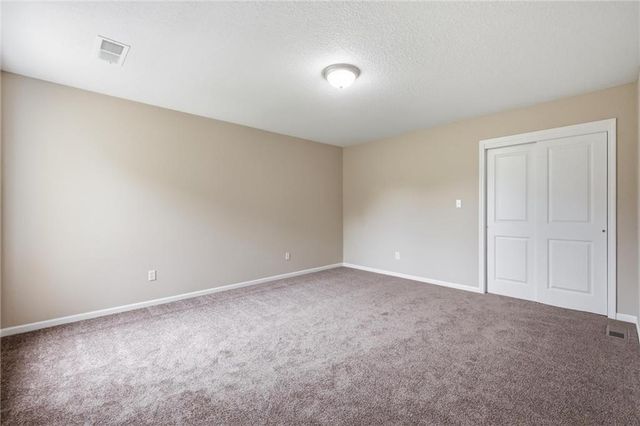 7402 Palmer Avenue, Kansas City, MO 64133