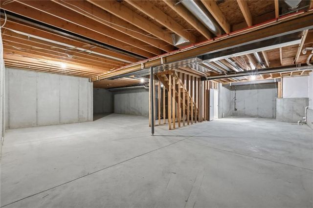7402 Palmer Avenue, Kansas City, MO 64133