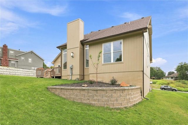 7402 Palmer Avenue, Kansas City, MO 64133