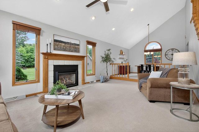 N2935 VALLEY VIEW DRIVE, Hortonville, WI 54944
