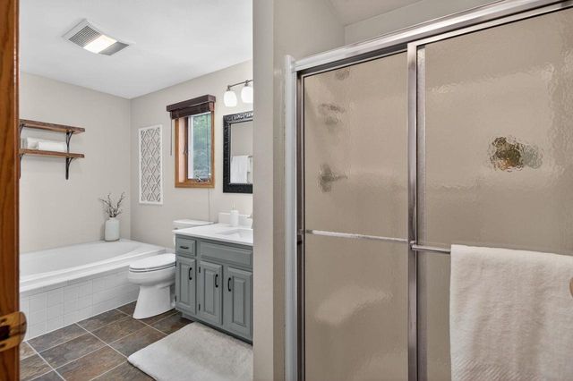 N2935 VALLEY VIEW DRIVE, Hortonville, WI 54944