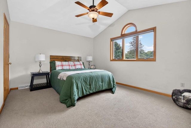N2935 VALLEY VIEW DRIVE, Hortonville, WI 54944