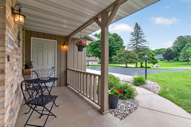 N2935 VALLEY VIEW DRIVE, Hortonville, WI 54944