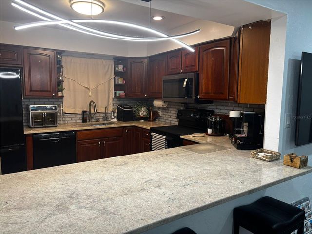 4127 28TH AVENUE N, St Petersburg, FL 33713