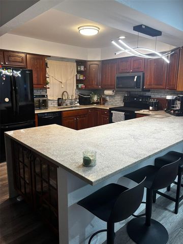 4127 28TH AVENUE N, St Petersburg, FL 33713