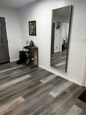 4127 28TH AVENUE N, St Petersburg, FL 33713