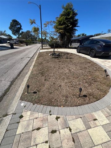 4127 28TH AVENUE N, St Petersburg, FL 33713