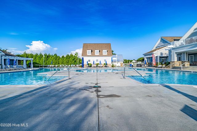 377 Spicer Lake Drive, Holly Ridge, NC 28445