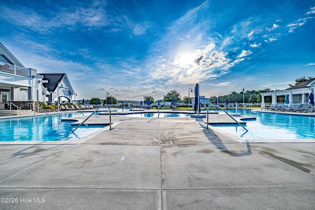 377 Spicer Lake Drive, Holly Ridge, NC 28445