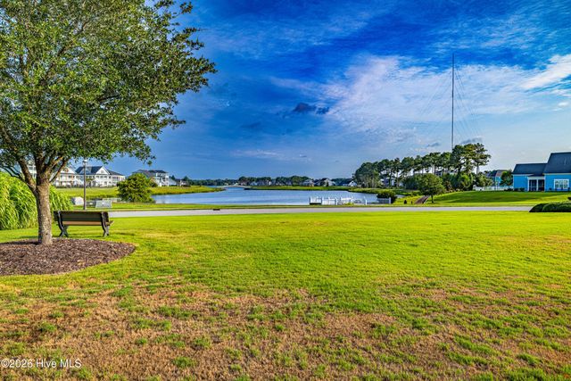 377 Spicer Lake Drive, Holly Ridge, NC 28445