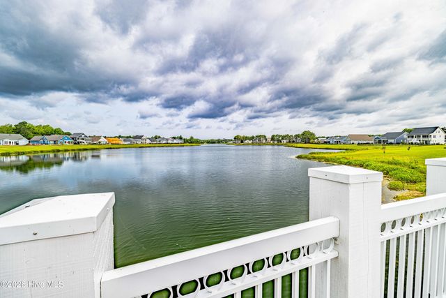 377 Spicer Lake Drive, Holly Ridge, NC 28445