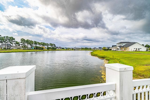 377 Spicer Lake Drive, Holly Ridge, NC 28445