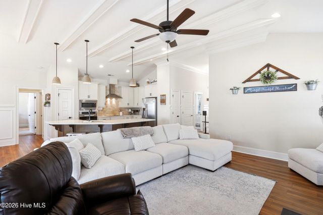 377 Spicer Lake Drive, Holly Ridge, NC 28445