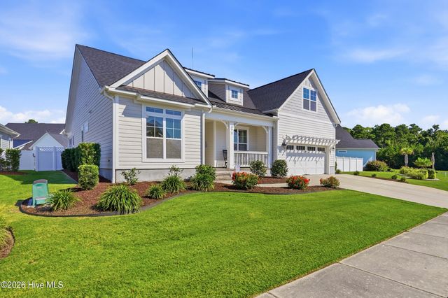 377 Spicer Lake Drive, Holly Ridge, NC 28445