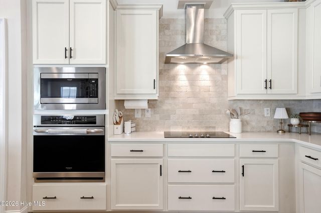 377 Spicer Lake Drive, Holly Ridge, NC 28445