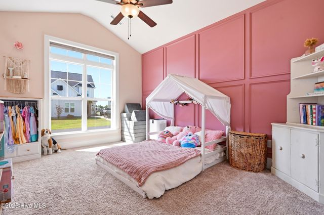 377 Spicer Lake Drive, Holly Ridge, NC 28445