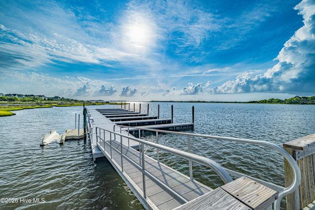 377 Spicer Lake Drive, Holly Ridge, NC 28445