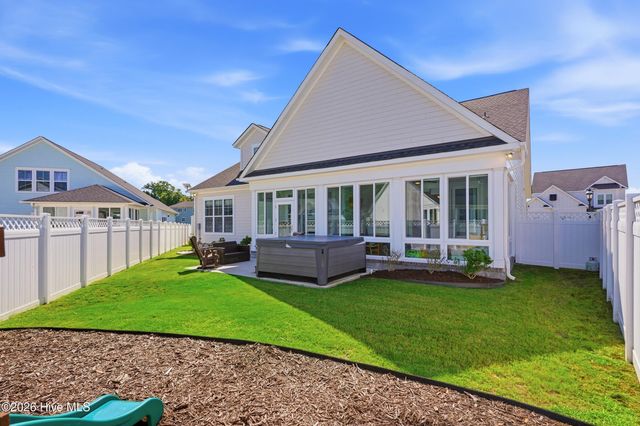 377 Spicer Lake Drive, Holly Ridge, NC 28445
