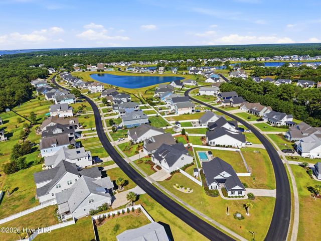 377 Spicer Lake Drive, Holly Ridge, NC 28445