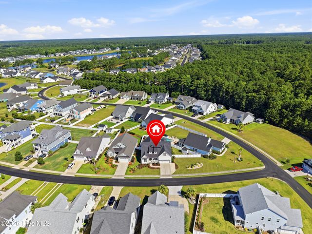 377 Spicer Lake Drive, Holly Ridge, NC 28445