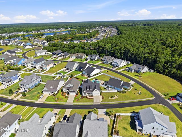 377 Spicer Lake Drive, Holly Ridge, NC 28445