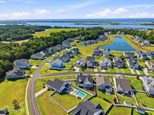377 Spicer Lake Drive, Holly Ridge, NC 28445