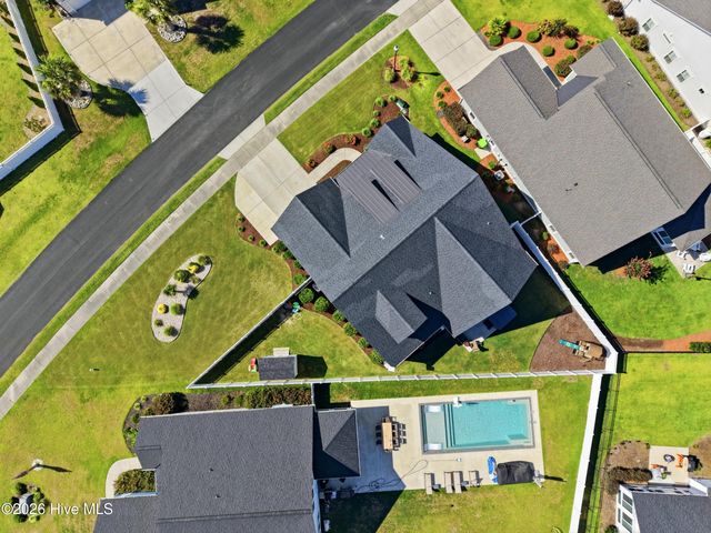 377 Spicer Lake Drive, Holly Ridge, NC 28445