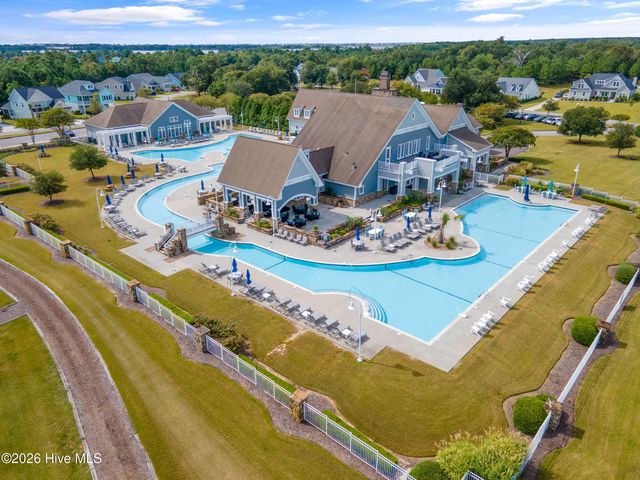 377 Spicer Lake Drive, Holly Ridge, NC 28445