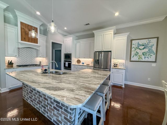 143 Magnolia Pl Circle, Brandon, MS 39047
