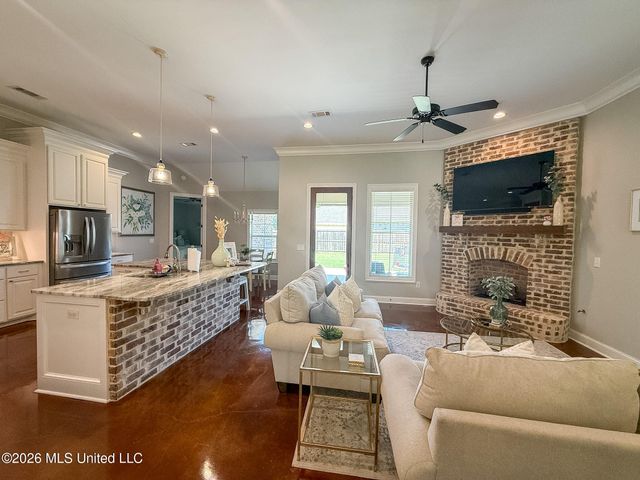 143 Magnolia Pl Circle, Brandon, MS 39047