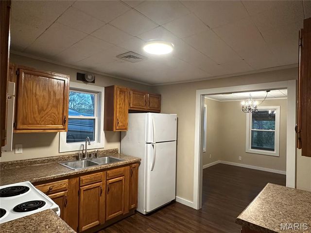 800 S Hickory Street, Salem, MO 65560