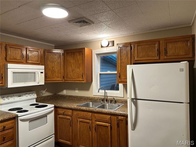 800 S Hickory Street, Salem, MO 65560