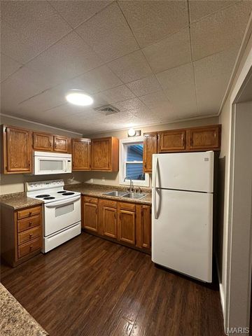 800 S Hickory Street, Salem, MO 65560