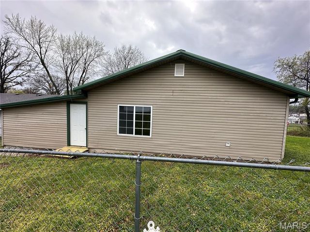 800 S Hickory Street, Salem, MO 65560