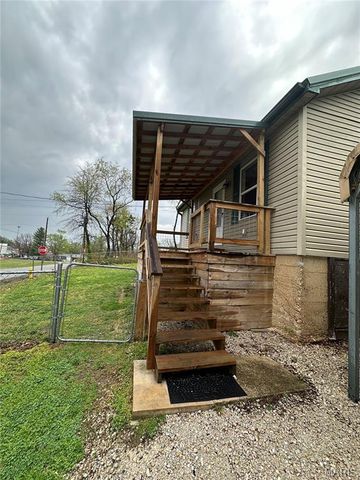 800 S Hickory Street, Salem, MO 65560