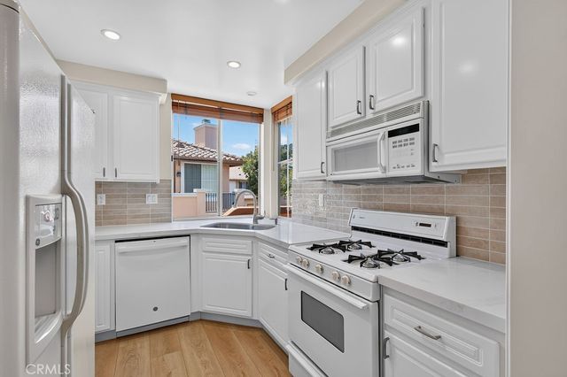 2600 Ladrillo Aisle, Irvine, CA 92606