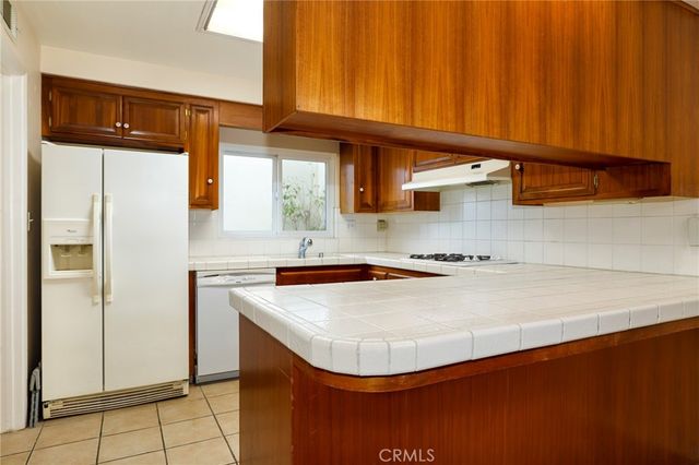 26807 Circle Of The Oaks, Newhall, CA 91321