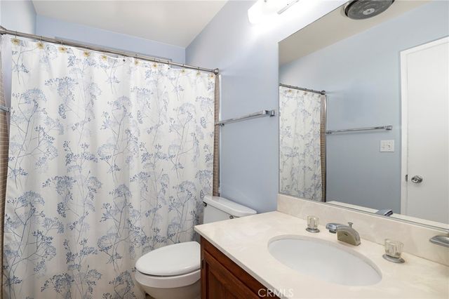 26807 Circle Of The Oaks, Newhall, CA 91321