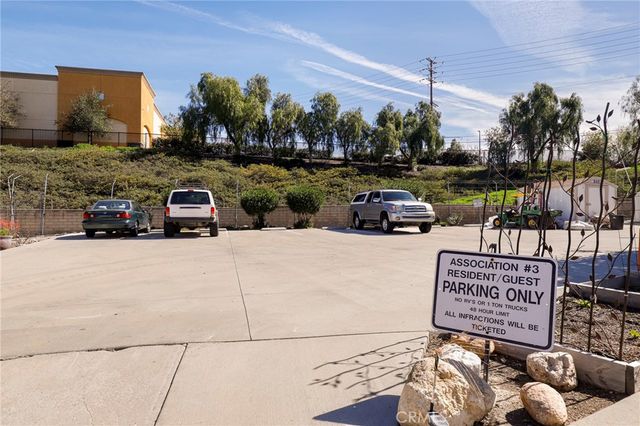 26807 Circle Of The Oaks, Newhall, CA 91321