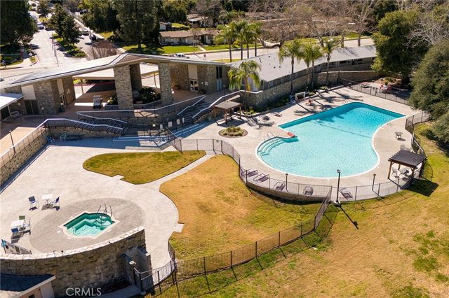 26807 Circle Of The Oaks, Newhall, CA 91321