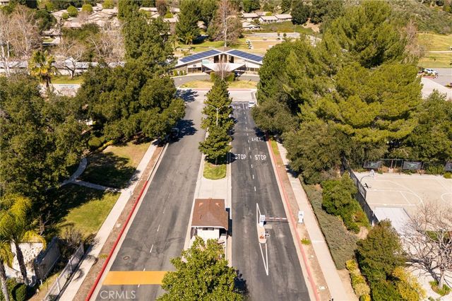 26807 Circle Of The Oaks, Newhall, CA 91321