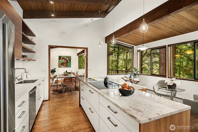 635 NW 178th Place, Shoreline, WA 98177