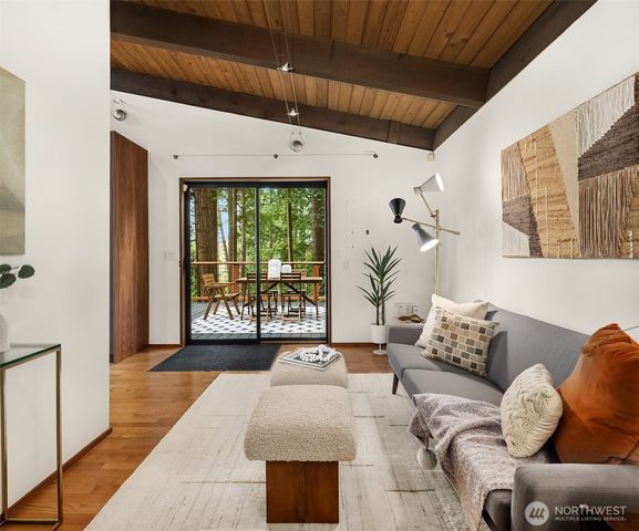 635 NW 178th Place, Shoreline, WA 98177