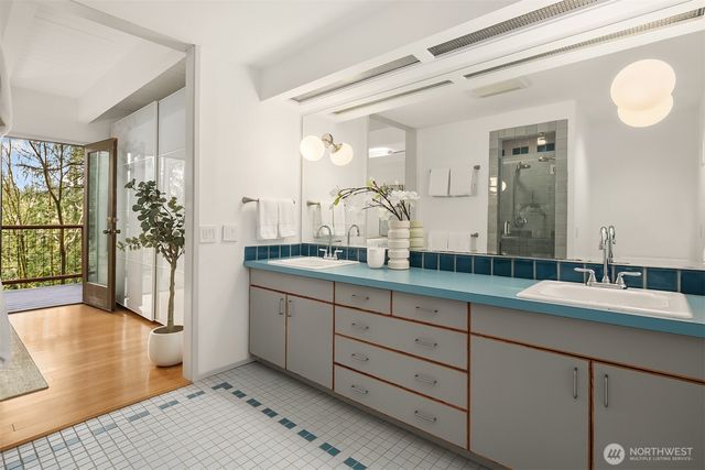 635 NW 178th Place, Shoreline, WA 98177