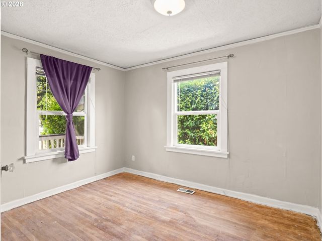 7448 Se 51ST Ave, Portland, OR 97206