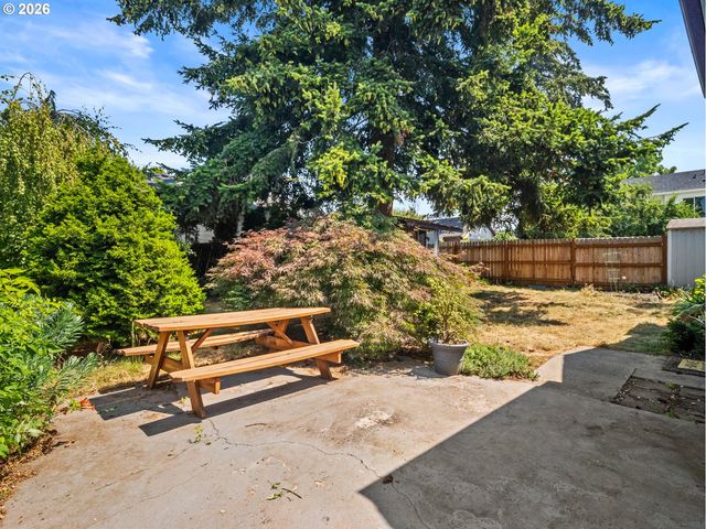 7448 Se 51ST Ave, Portland, OR 97206