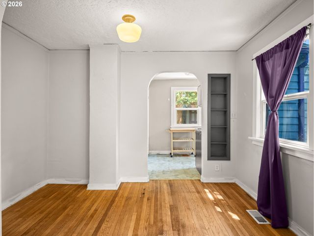 7448 Se 51ST Ave, Portland, OR 97206