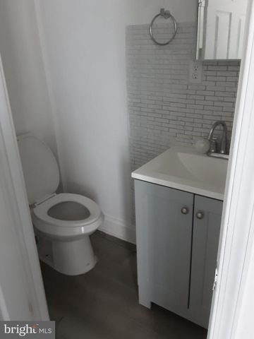 39 E CHURCH LN, Philadelphia, PA 19144